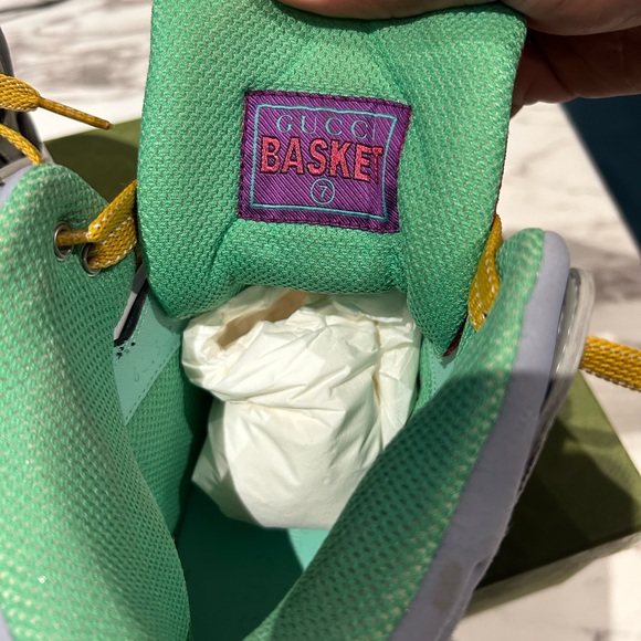 Pre Owned
Come with Box - Picture 8 of 10